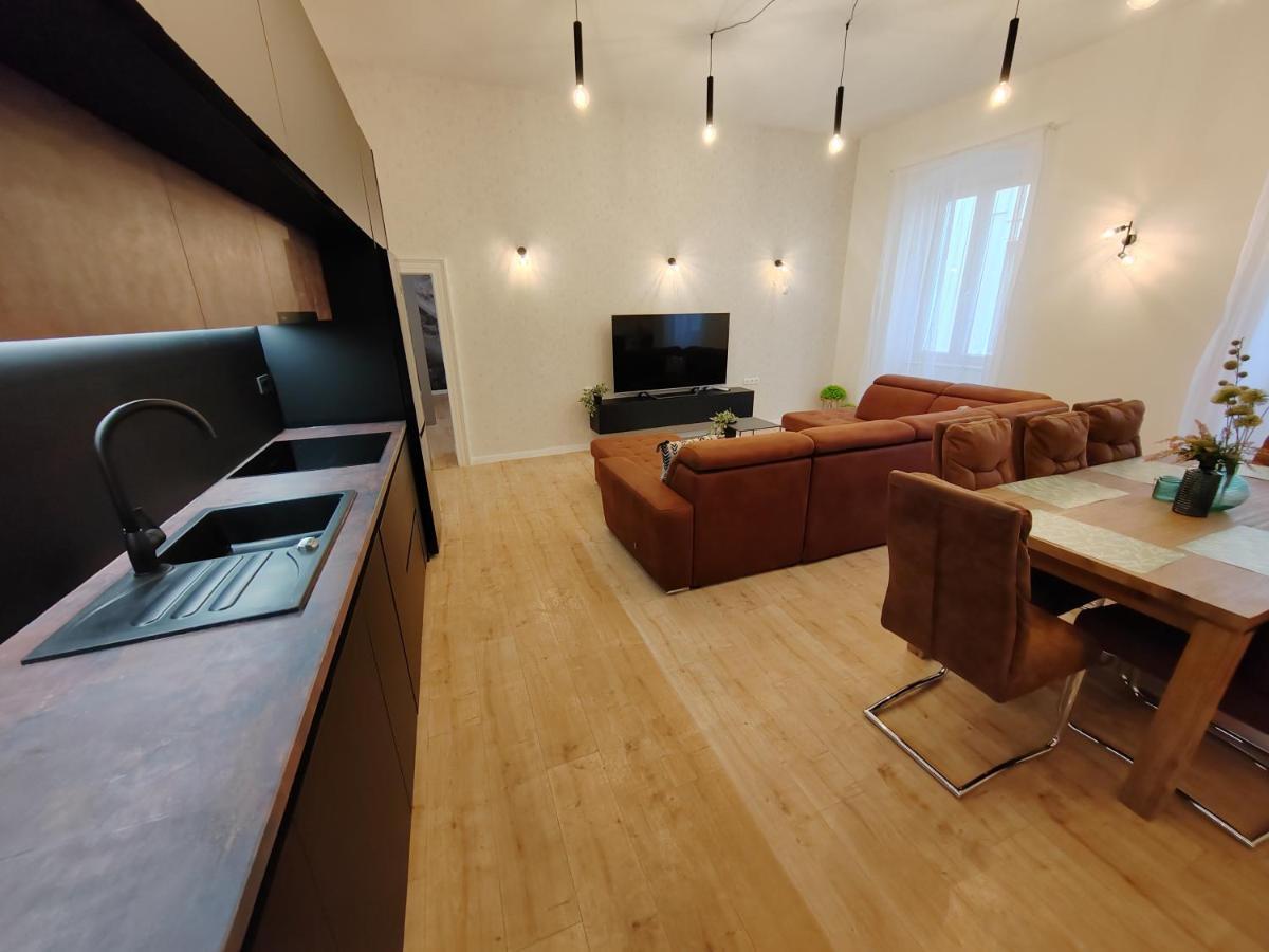 Town Square Apartment Zadar Dış mekan fotoğraf